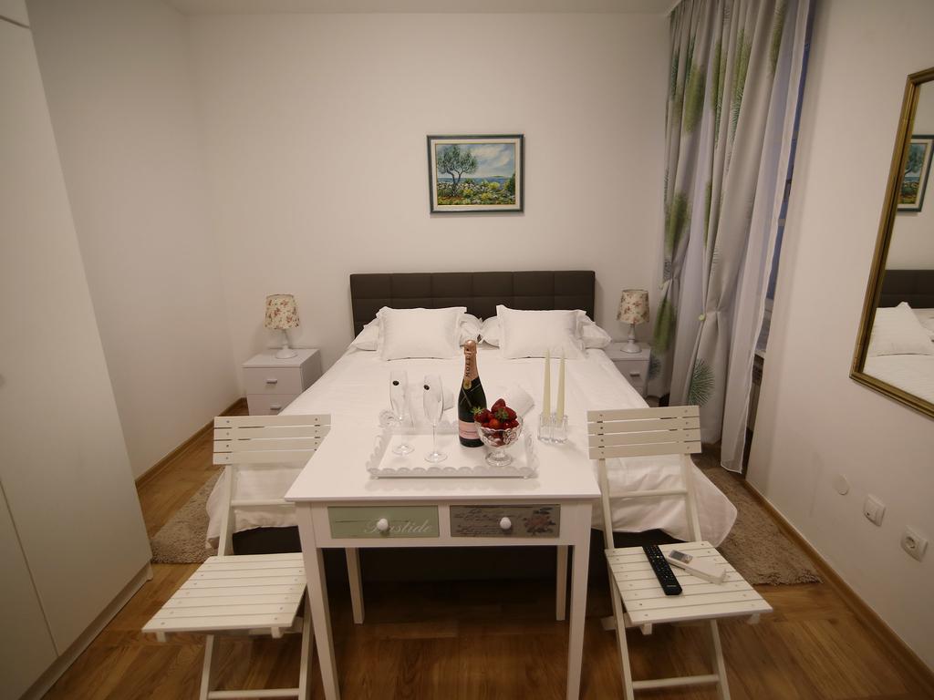 A&G Apartments Zadar Buitenkant foto